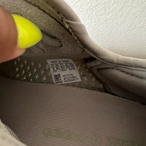 Yeezy Boost 350 V2 ‘True Form’ - Picture 7 of 7